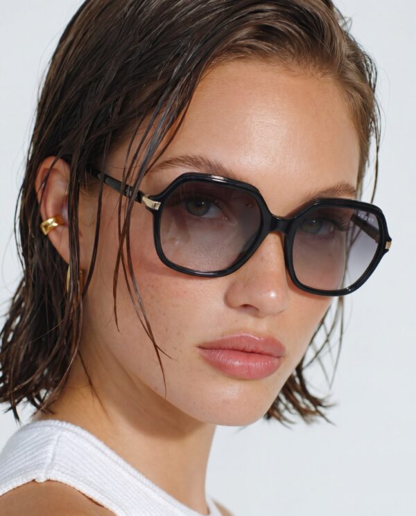 Солнцезащитные очки  VOGUE VO5561S W44/11 — Optic Space